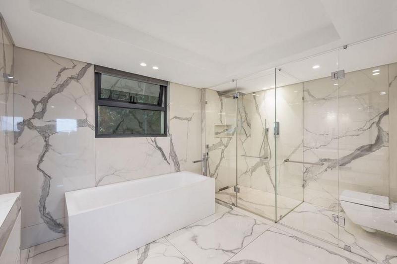 3 Bedroom Property for Sale in Bantry Bay Western Cape